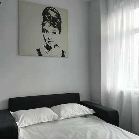 Apartment Penguin 2120